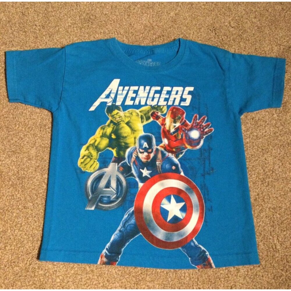 S VGUC Marvel Avengers Superheroes Character Tee